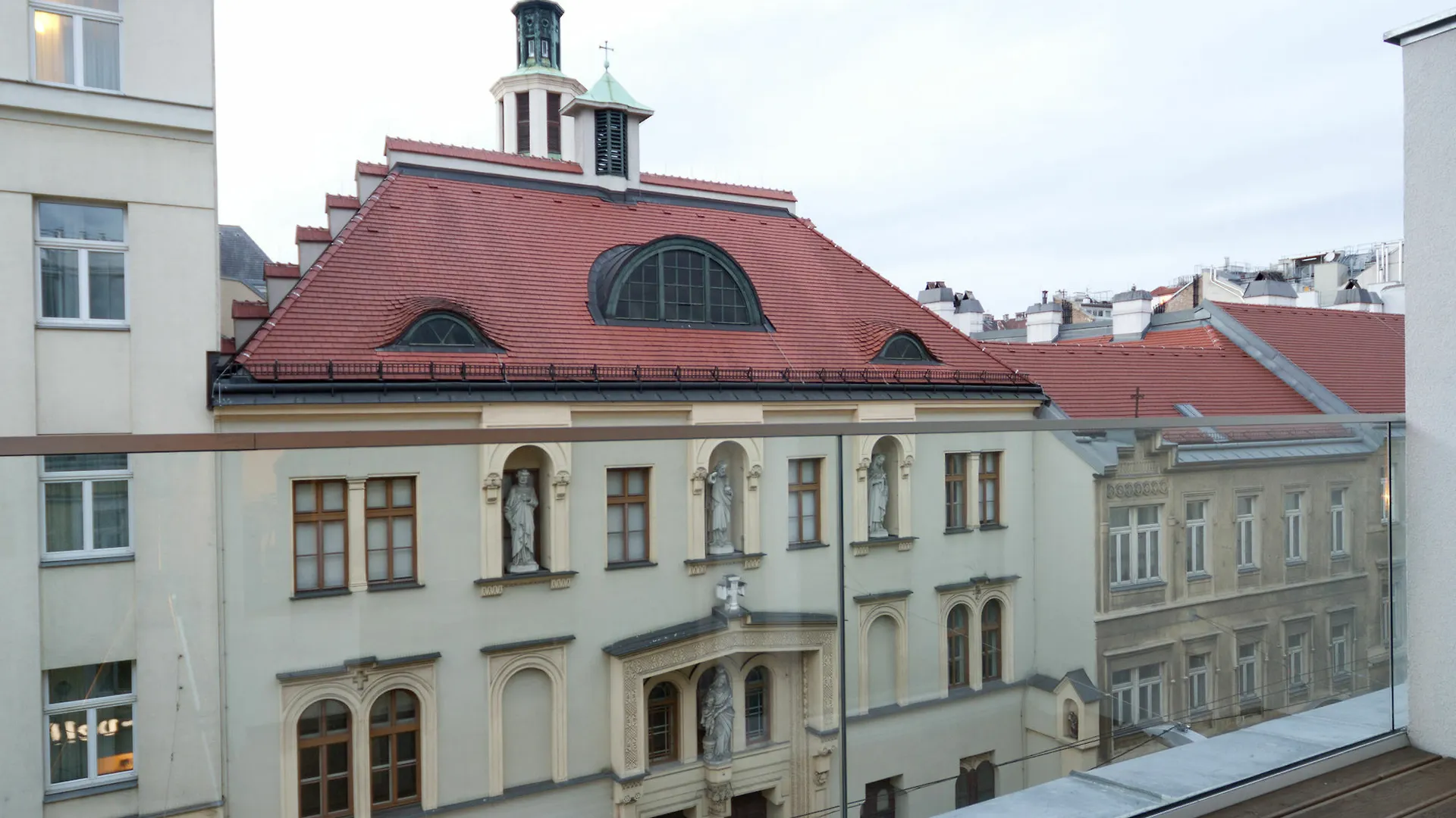 Balcony Dream Mariahilf Top 29 0*, Vienna Austria